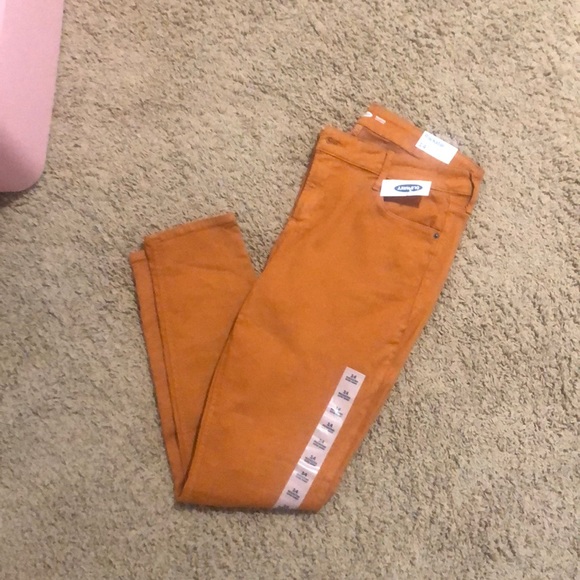 Old Navy Jeans 🦋🦋 - Picture 2 of 2